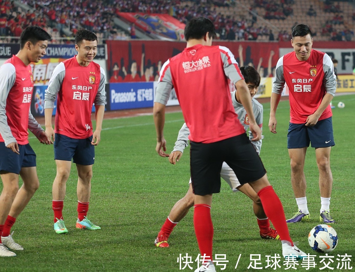 内维斯国家队和俱乐部近17场攻入11球，生涯此前146场仅进9球