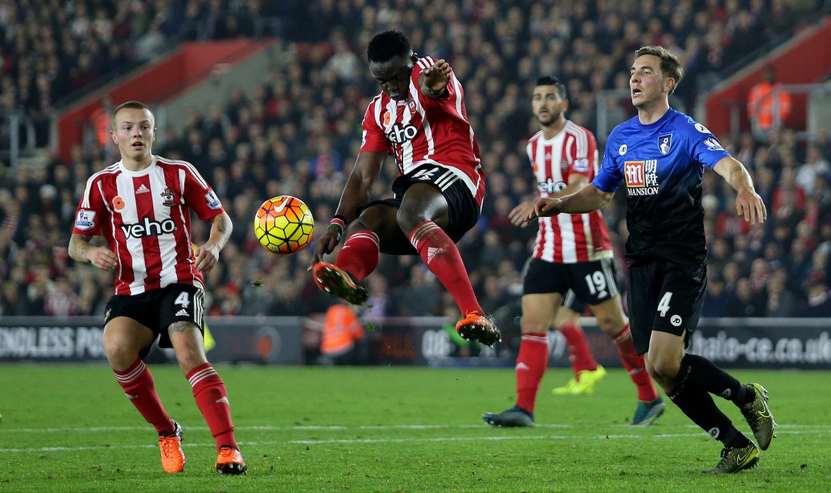 德媒：拜仁欧战主场收入场均570万欧排欧洲第五，皇马居首