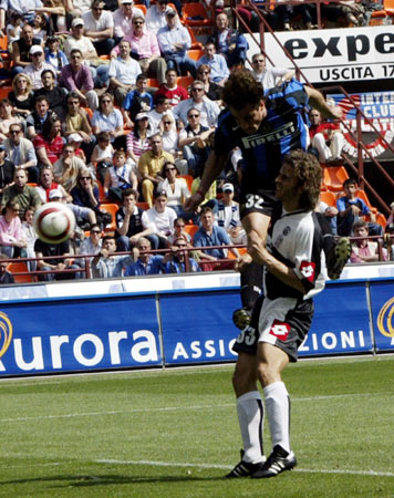 这是不是上海海港夺冠难度最大的一次？3分钟复盘夺冠之路