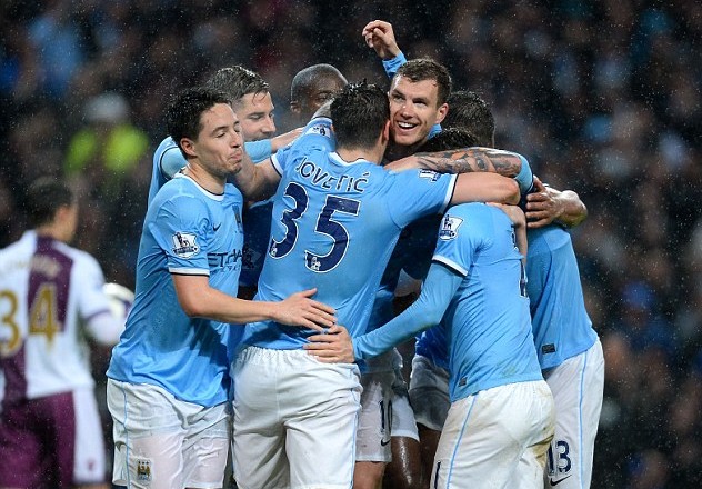 足球报：目前中国足协持证教练总数已突破11.4万